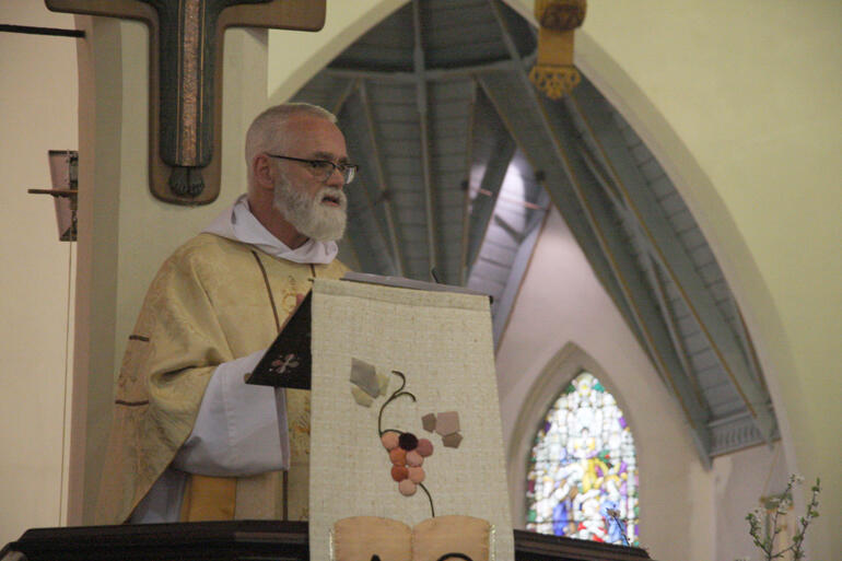 Bishop Jim White preaches on Saint Clare's example of a life lived for God in service of the Kingdom. Bishop Jim White preaches on Saint Clare's example of a life lived for God in service of the Kingdom.