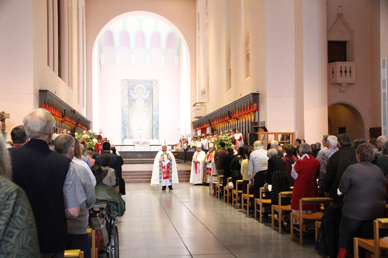 Archbishop Don Tamihere welcomes Bishop-elect Ana and her supporters to the service of ordination and installation.