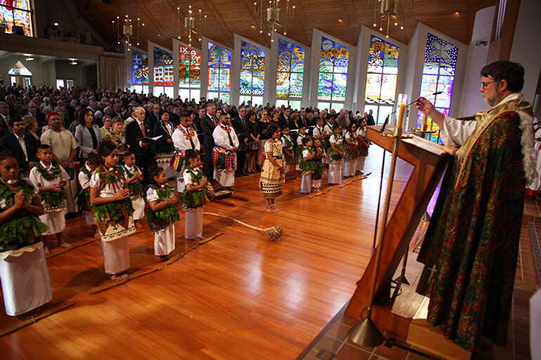 Archbishop Philip prepares to deliver the sermon.