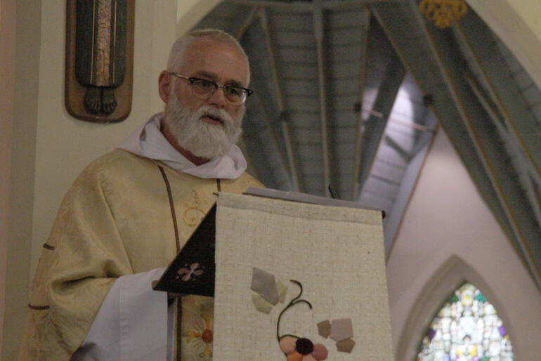 Bishop Jim White preaches during the 2018 Anglo-Catholic Hui, he retires from active ministry today, 31 October, due to serious illness.  