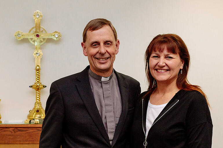 Bishop-elect Peter Carrell and his wife, Teresa Kundycki-Carrell. All photos by Mandy Caldwell.