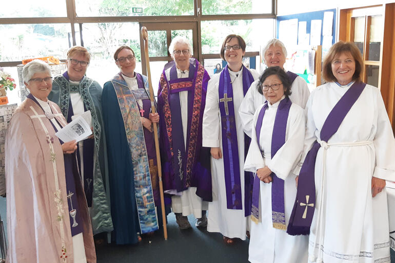 Bishop Penny Jamieson (4th from left) wears the cope celebrating Anglican women leaders, flanked by +Eleanor Sanderson and Welllington clergywomen.