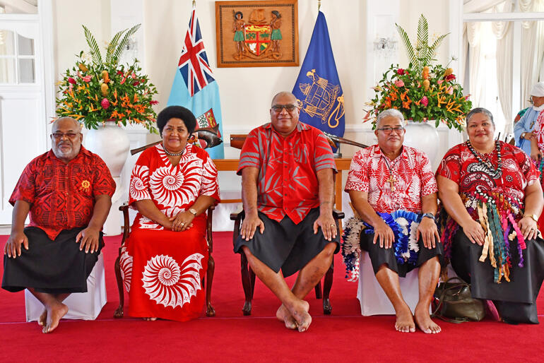 L-R:Orisi Vuki, Filomena Dikumete-Katonivere, President Ratu Wiliame Katonivere, Sione & Taina Uluilakepa at Fiji State House. L-R:Orisi Vuki, Filomena Dikumete-Katonivere, President Ratu Wiliame Katonivere, Sione & Taina Uluilakepa at Fiji State House.