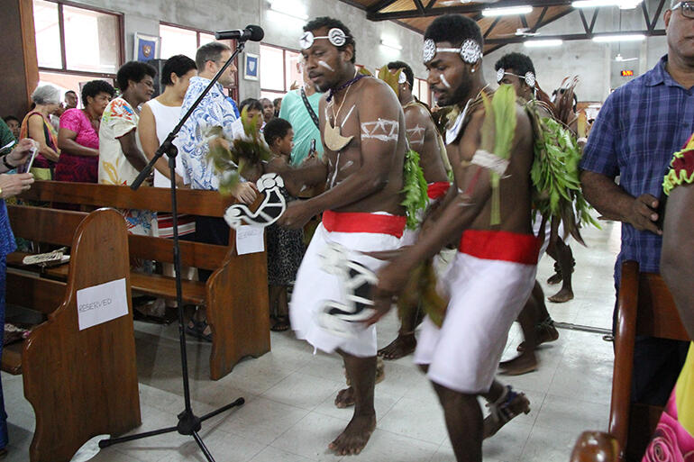 Melanesian clergy and students from PTC in traditional dress staged a dramatic Gospel procession. Melanesian clergy and students from PTC in traditional dress staged a dramatic Gospel procession.
