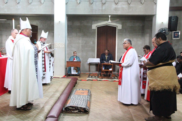 Fr Sione makes his declarations before God in the hearing of bishops, priests and people. Fr Sione makes his declarations before God in the hearing of bishops, priests and people.