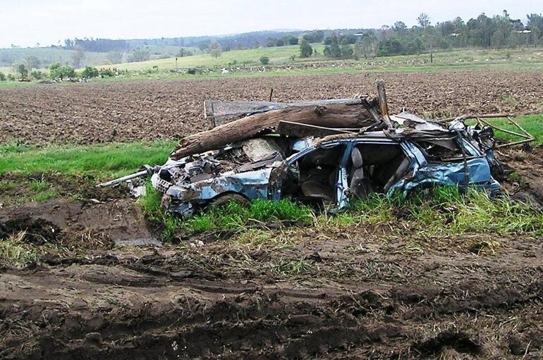 When nature slips the chain: among the debris-strewn paddocks in the Lockyer Valley. When nature slips the chain: among the debris-strewn paddocks in the Lockyer Valley.