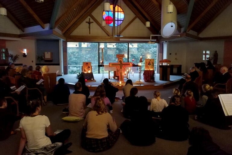 Around 100 people joined Br Matthew for a weekend retreat and prayer in the style of Taizé at the Home of Compassion in Wellington's Island Bay. Around 100 people joined Br Matthew for a weekend retreat and prayer in the style of Taizé at the Home of Compassion in Wellington's Island Bay.